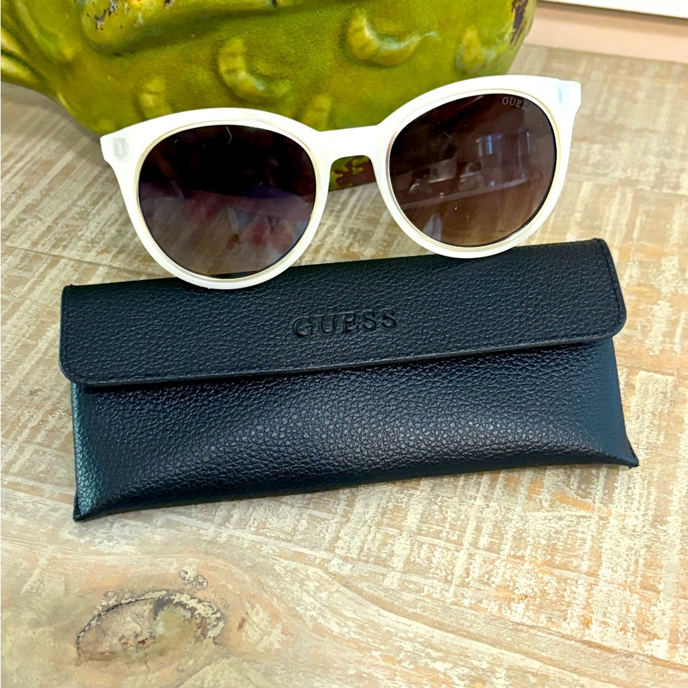 Guess White Sunglasses with case (NWOT)